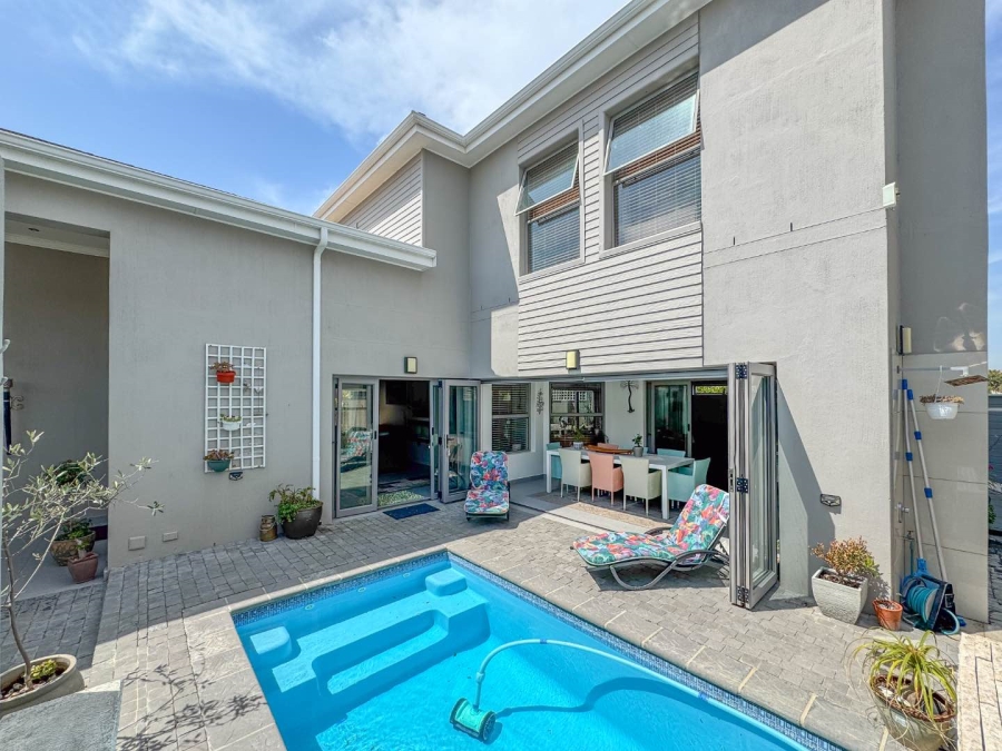 3 Bedroom Property for Sale in Sunset Beach Western Cape